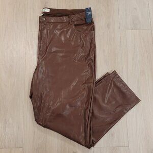 NWT ABERCROMBIE & FITCH | Curve Love '90s Straight Leather Pant | Sz. 24L